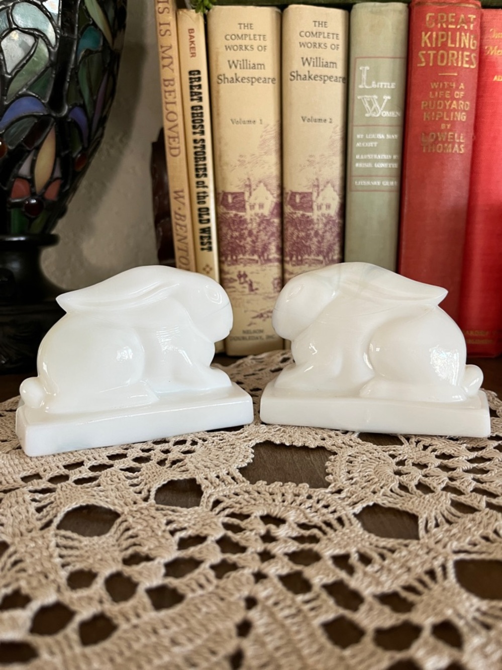 Vintage Imperial Milk Glass Rabbit Bookends White Opal MCM Weighted Pair signed